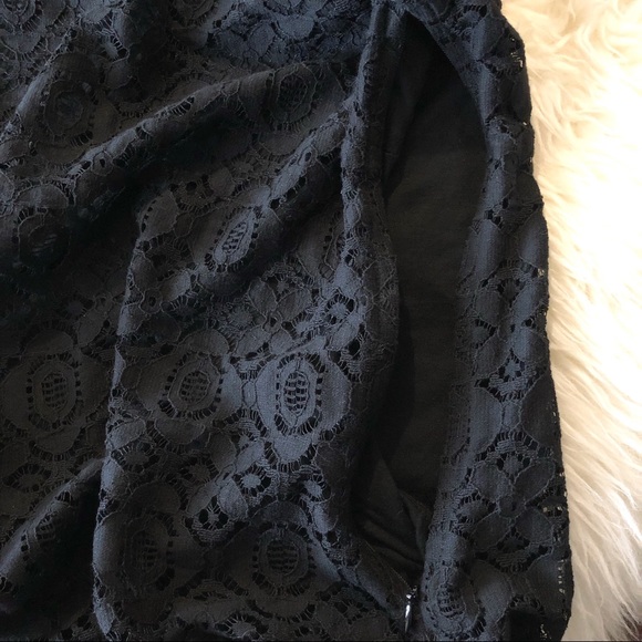 Banana Republic Black Scoop Neck 3/4 Lace Top {4} - Picture 7 of 8